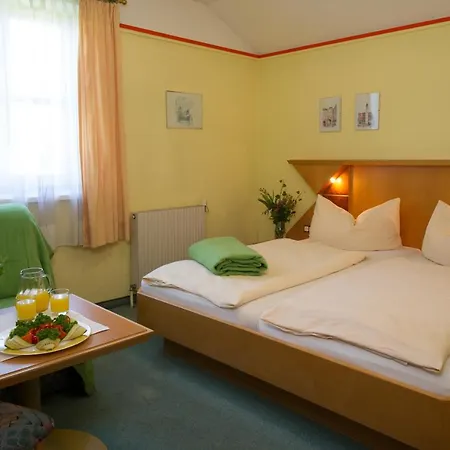 Mader Gubo & Co Kg Kefermarkt