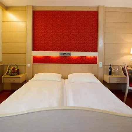 Hotel Mader Gubo & Co Kg
