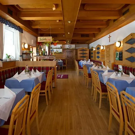 Mader Gubo & Co Kg Kefermarkt